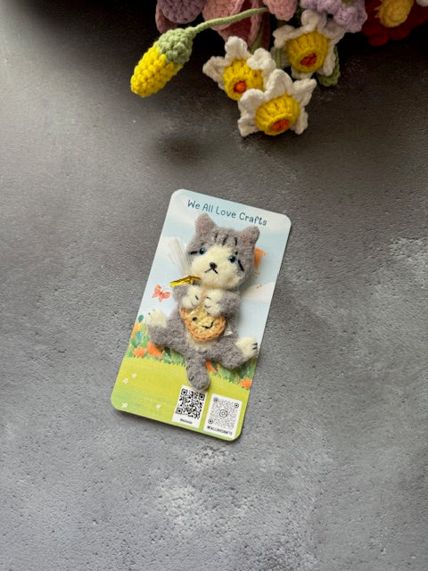 Gray Kitty Cat with Bread Brooch/Pin