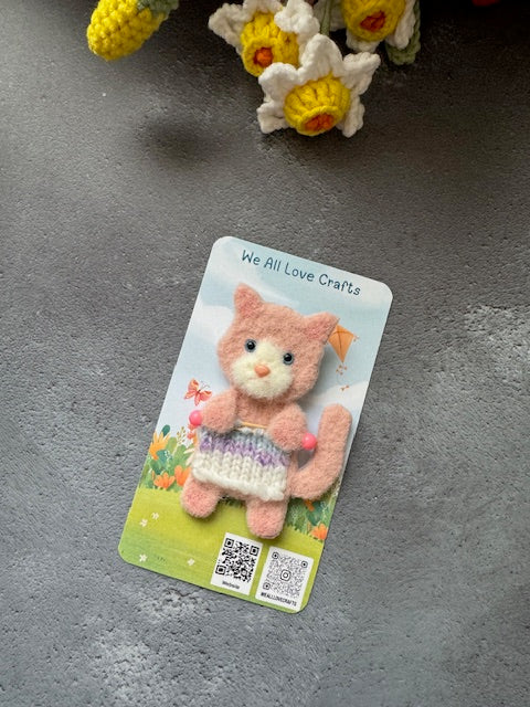 Pink Knitting Kitty Cat Pin (Cotton candy yarn version)