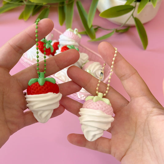 🍓 Strawberry with Whipped Cream Clicker