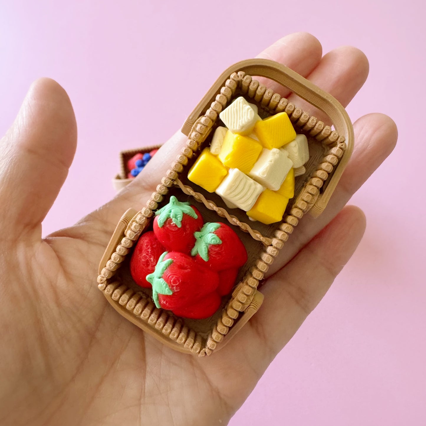 Picnic Basket Clicker 🧺🍓🧀