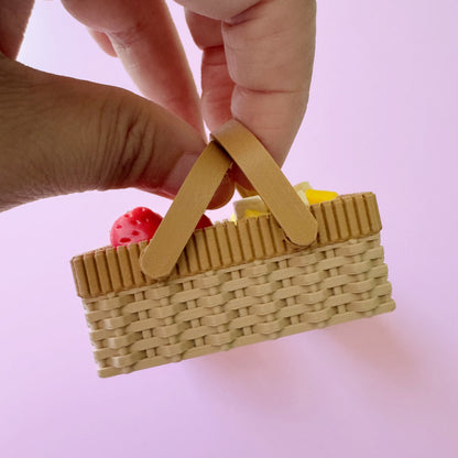 Picnic Basket Clicker 🧺🍓🧀