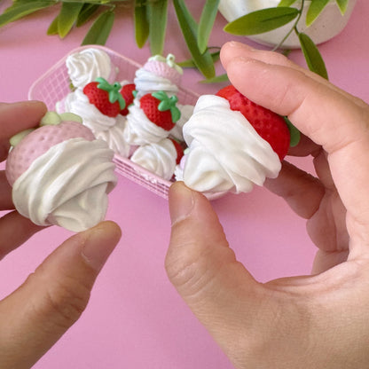 🍓 Strawberry with Whipped Cream Clicker