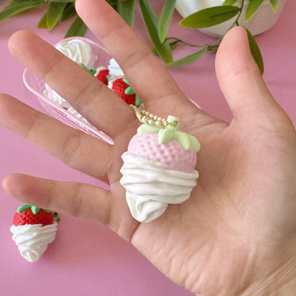 🍓 Strawberry with Whipped Cream Clicker