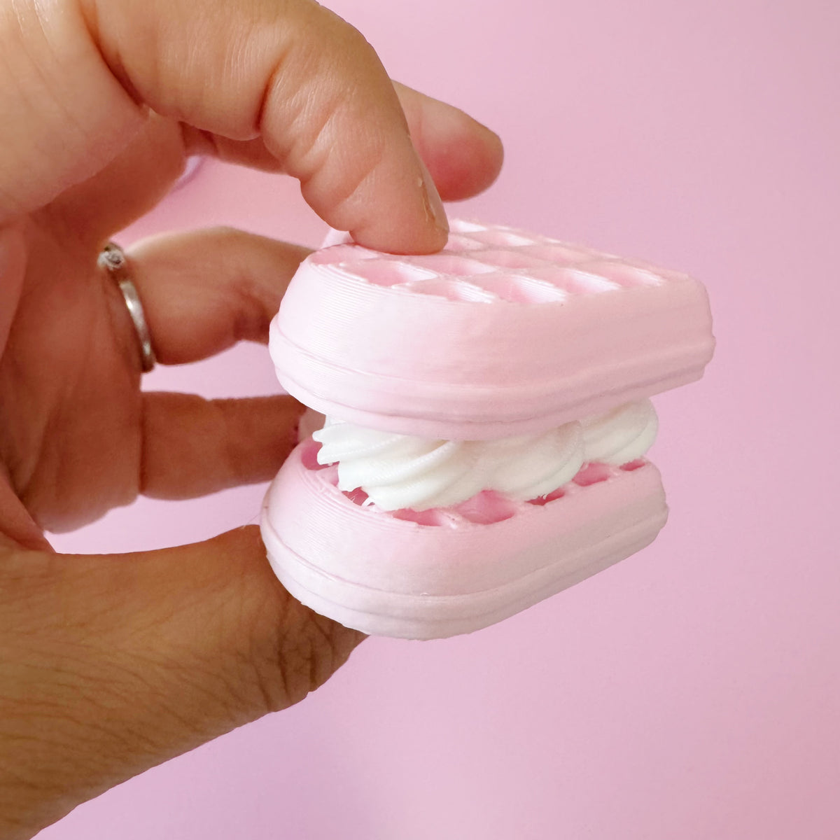 💗 Heart-Shaped Waffle Clicker