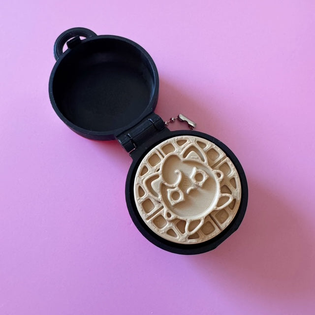 Pokemon Waffle Maker - Poké ball