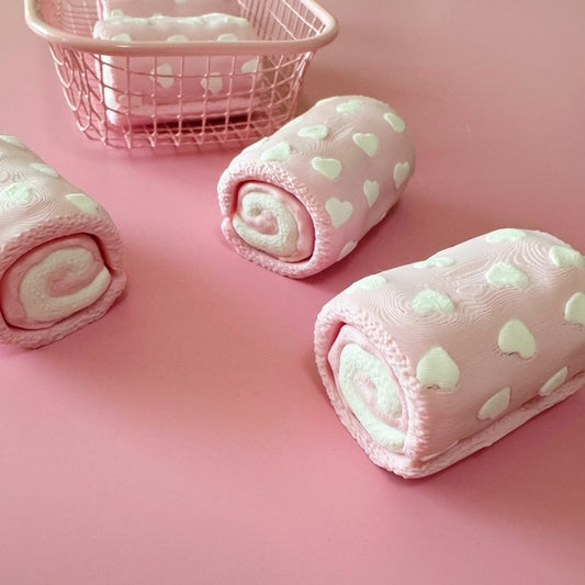 💗 Pastel Heart Confetti Cake Roll Clicker