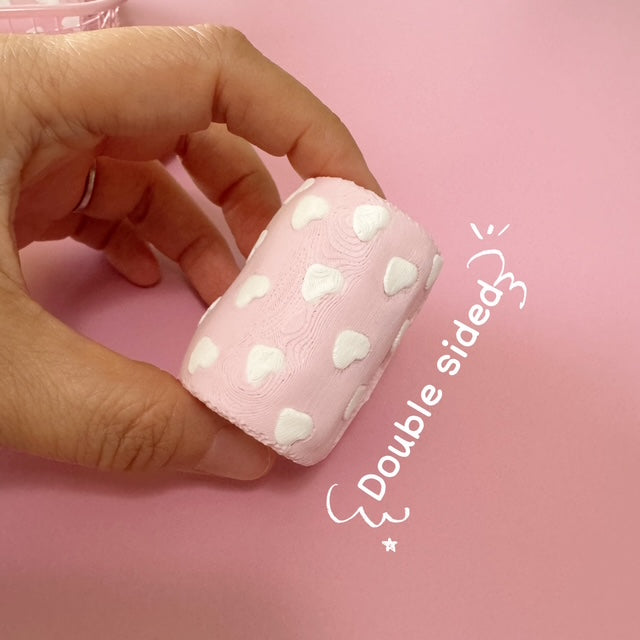 💗 Pastel Heart Confetti Cake Roll Clicker
