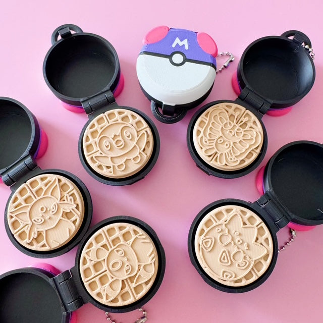 Pokemon Waffle Maker - Poké ball