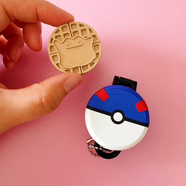 Pokemon Waffle Maker - Poké ball