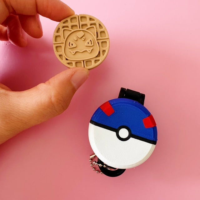 Pokemon Waffle Maker - Poké ball