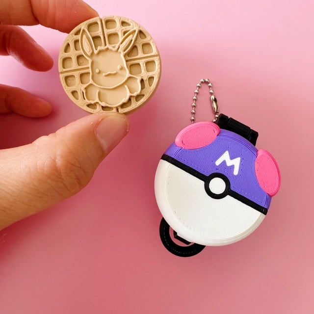Pokemon Waffle Maker - Poké ball