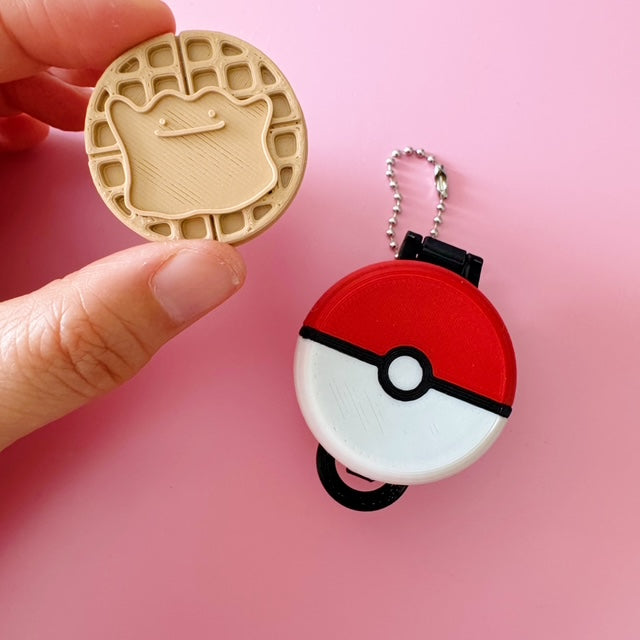 Pokemon Waffle Maker - Poké ball