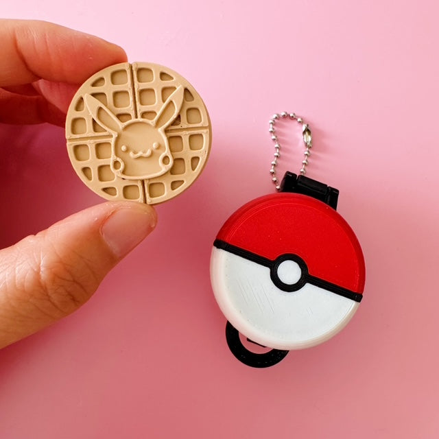 Pokemon Waffle Maker - Poké ball