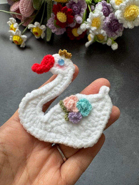 Elegant White Swan Brooch/Pin/Clip 2 In 1