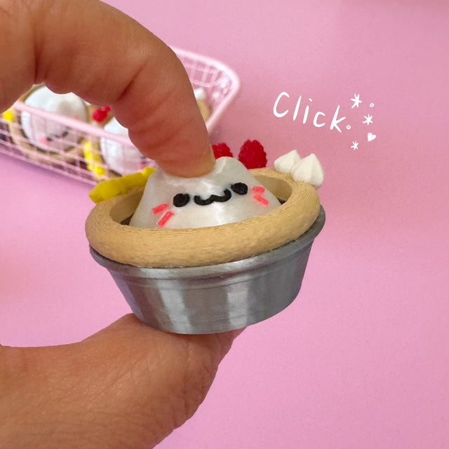 Kitty Egg Tart 3D Clicker