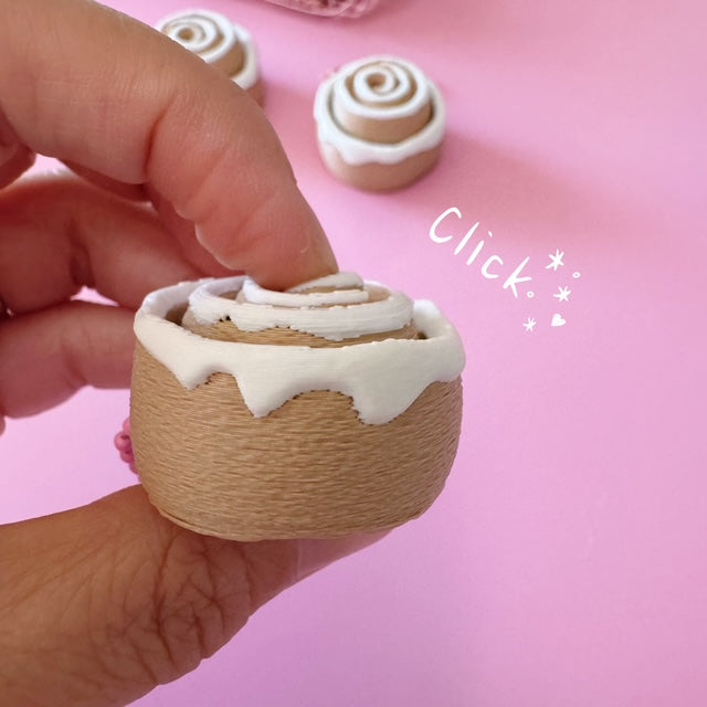 Cinnamon Roll 3D Clicker