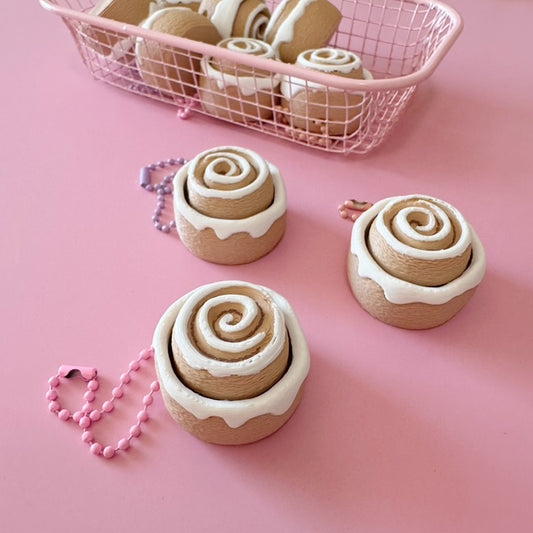 Cinnamon Roll 3D Clicker