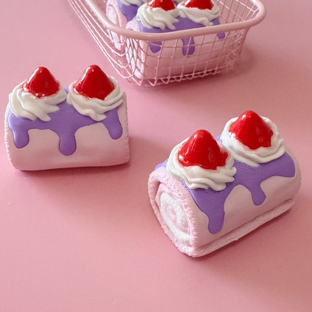 Strawberry Cake Roll 3D Clicker