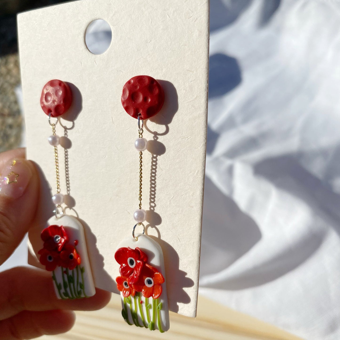 Poppy red flower Oval handmade Earrings/Polymer clay Dangle Earrings/Wedding anniversary jewelry for her/floral statement earrings in fall