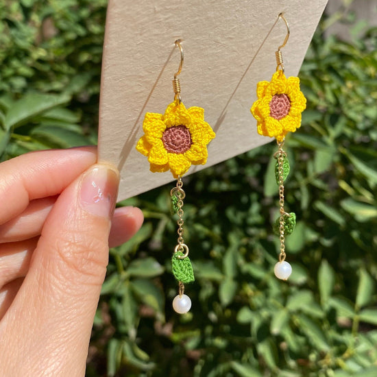 Load image into Gallery viewer, Yellow Sunflower dangle earrings/Microcrochet/14k gold/fall flower gift for her/Knitting handmade jewelry/Ship from US
