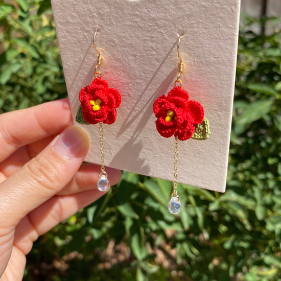 Load image into Gallery viewer, Red camellia flower crochet dangle earrings/Microcrochet/14k gold/gift for her/Knitting handmade jewelry
