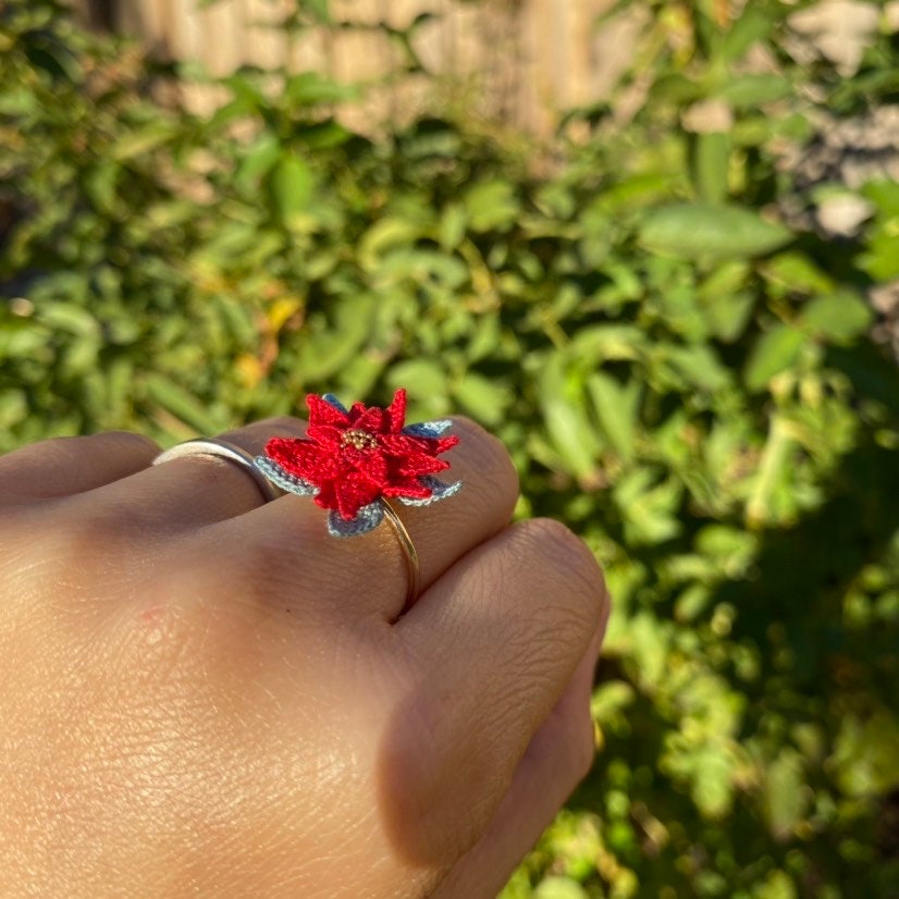 Red Poinsettia flower crochet Ring/Microcrochet/14k gold metal ring/Christmas holiday flower gift for her/Knitting handmade jewelry