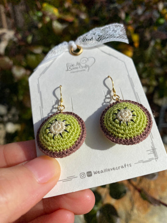 Green Kiwi fruit slice crochet dangled earrings/Microcrochet/14k gold jewelry/Summer fruit gift for her/Ship from US