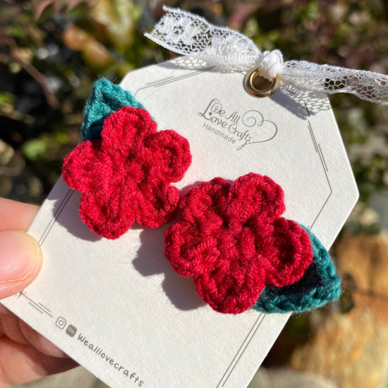 Red flower with leaf crochet dangle earrings/Microcrochet/14k gold/gift for her/kitted twine/Knitting handmade jewelry/Ship from US