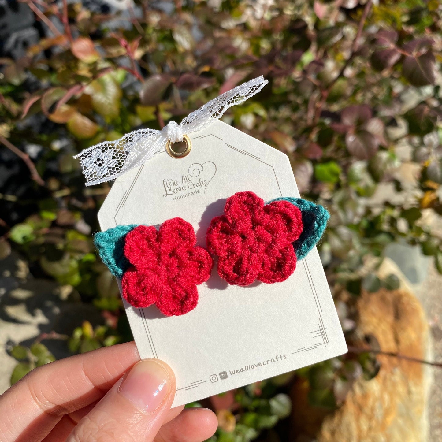 Red flower with leaf crochet dangle earrings/Microcrochet/14k gold/gift for her/kitted twine/Knitting handmade jewelry/Ship from US