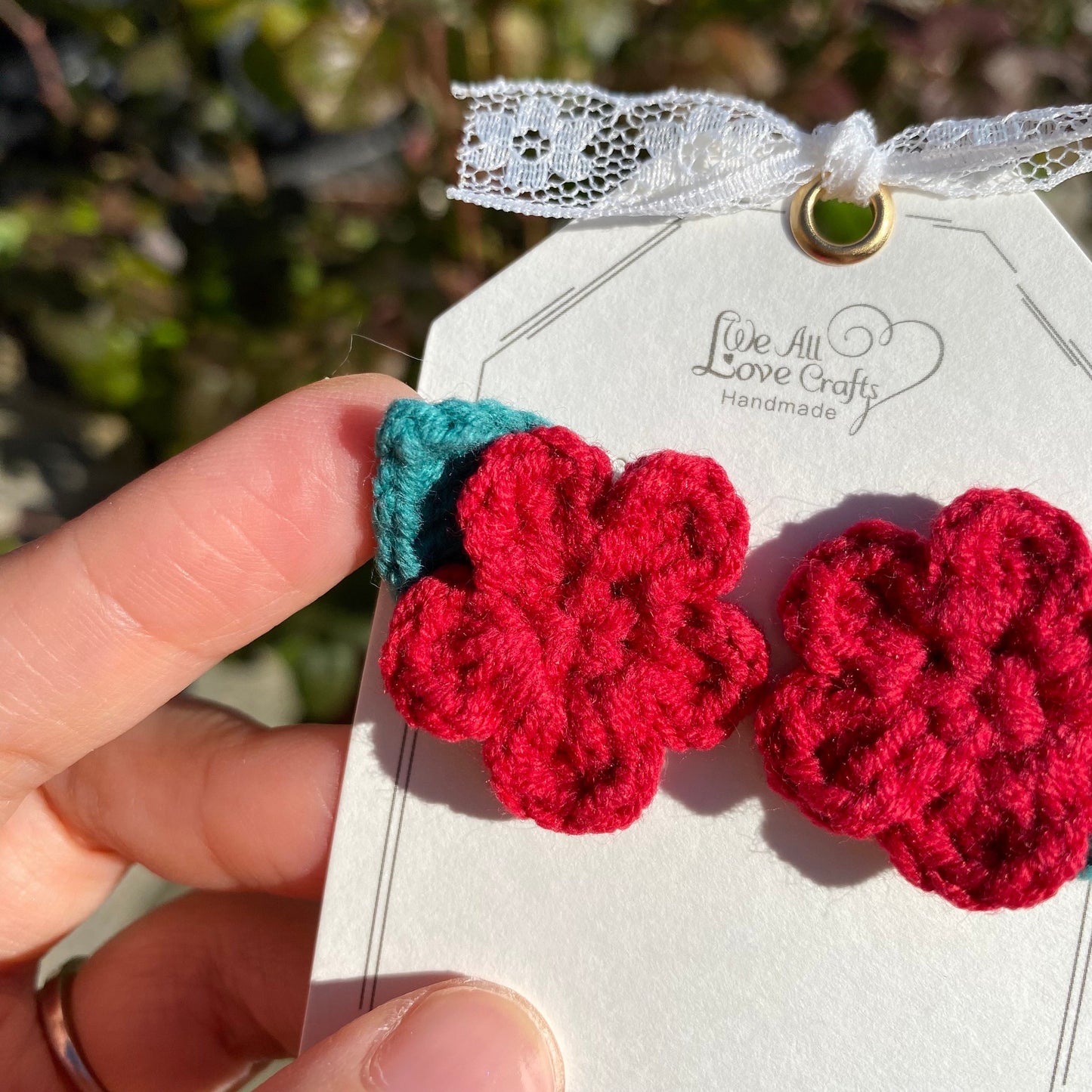 Red flower with leaf crochet dangle earrings/Microcrochet/14k gold/gift for her/kitted twine/Knitting handmade jewelry/Ship from US