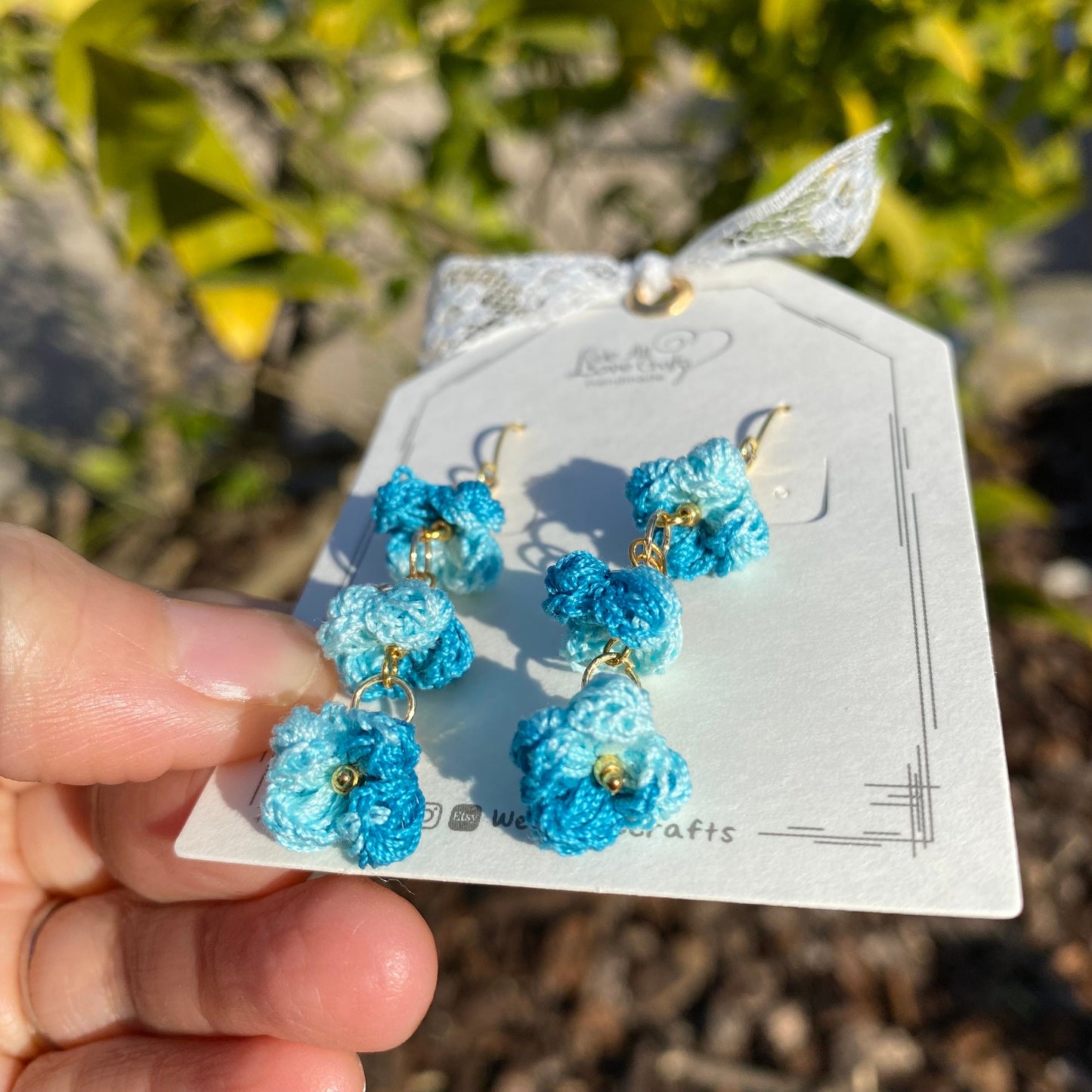 Load image into Gallery viewer, Light blue Ombre Puff flower Dangled earrings/Microcrochet/14k gold/Spring gift for her/Knitting handmade jewelry/Ship from US
