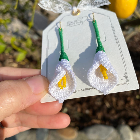 Calla Lily Flower crochet earrings/Microcrochet/knitted flower jewelry/white floral accessory/Gift for her/Ship from US