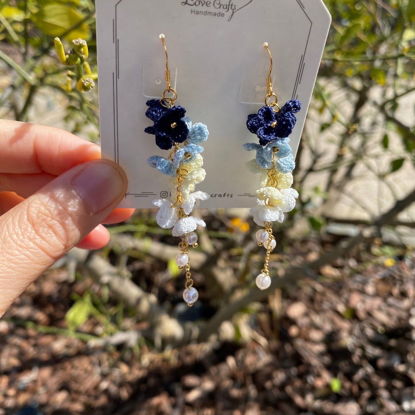 Load image into Gallery viewer, 4 shades of Nautical navy ombre flower cluster crochet dangle earrings/Microcrochet/14k gold/gift for her/Knitting handmade jewelry
