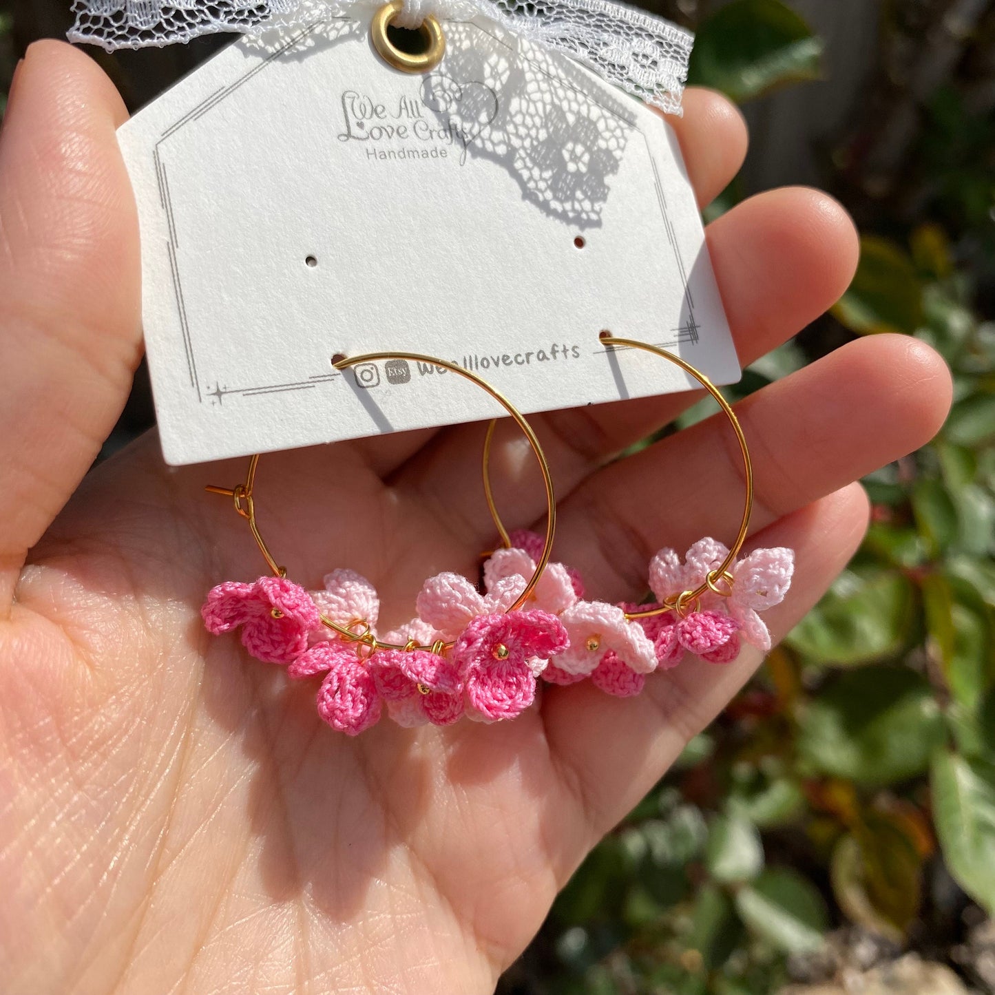 Pink Two tones color flower cluster crochet hoop earrings/Microcrochet/14k gold/gift for her/Knitting handmade jewelry/Ship from US