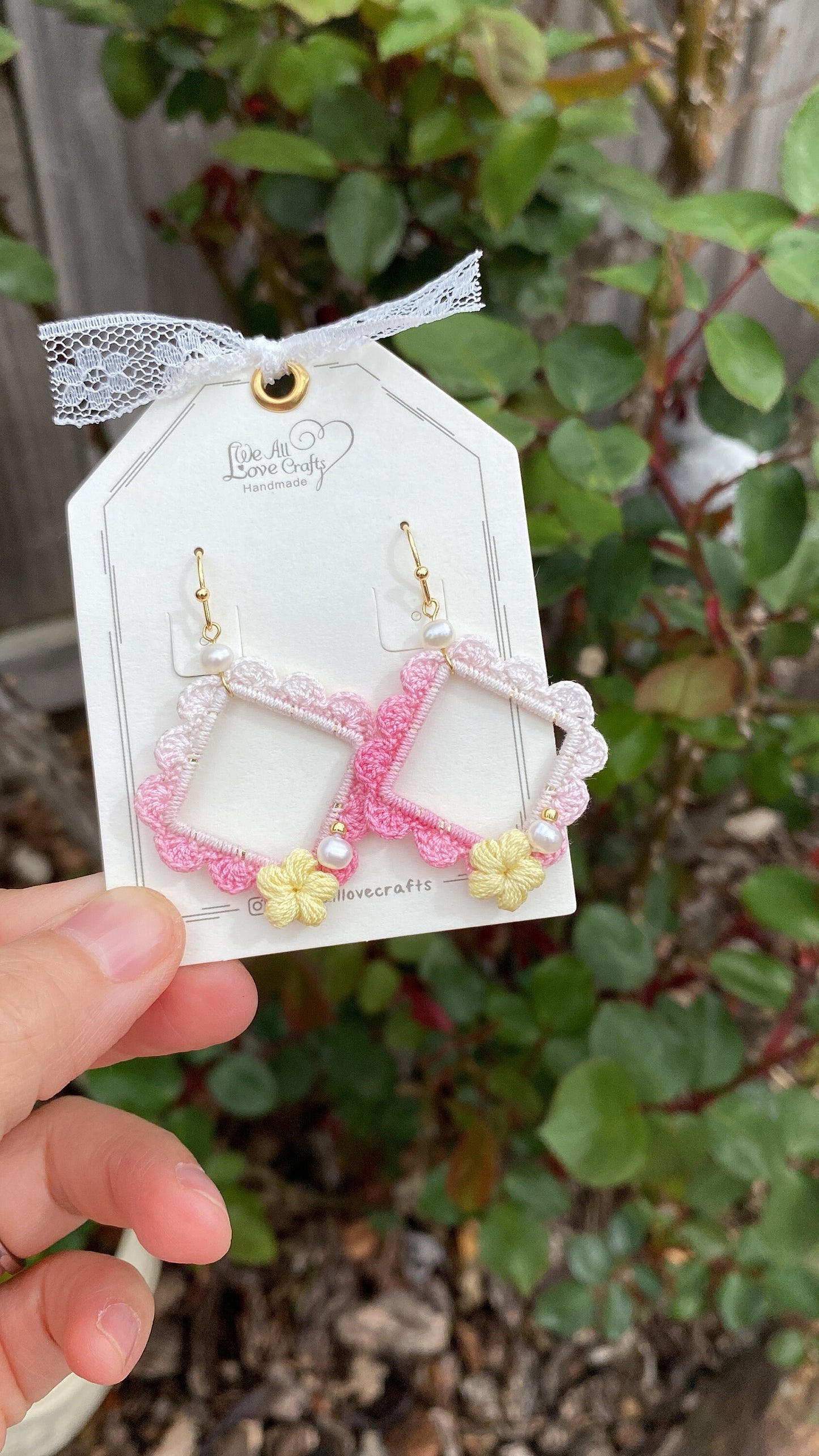 Ombre Pink with yellow flower and pearl crochet earrings in square shape/Microcrochet /dangle geometry jewelry/gift for her/Ship from US