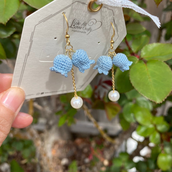Load image into Gallery viewer, Blue Lily of the valley flower with pearl crochet dangle earrings/bell shaped/ Microcrochet/gift for her/Knitting handmade jewelry
