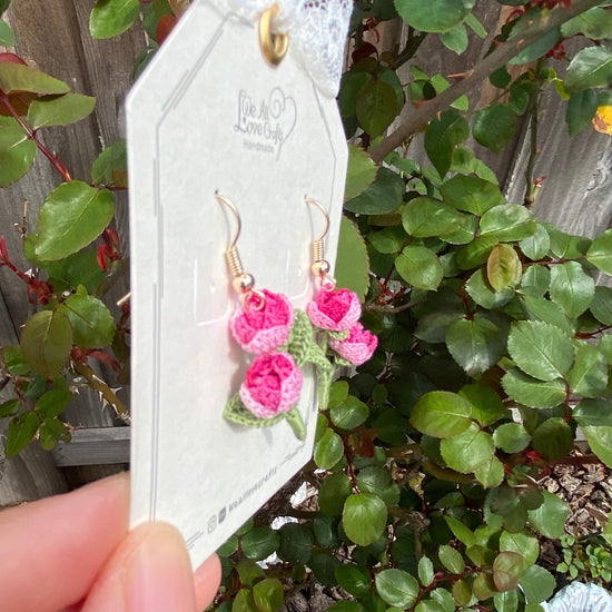 Load image into Gallery viewer, Magenta Pink rose flower crochet dangle earrings/Microcrochet/14k gold/love gift for her/Knitting handmade jewelry/Ship from US
