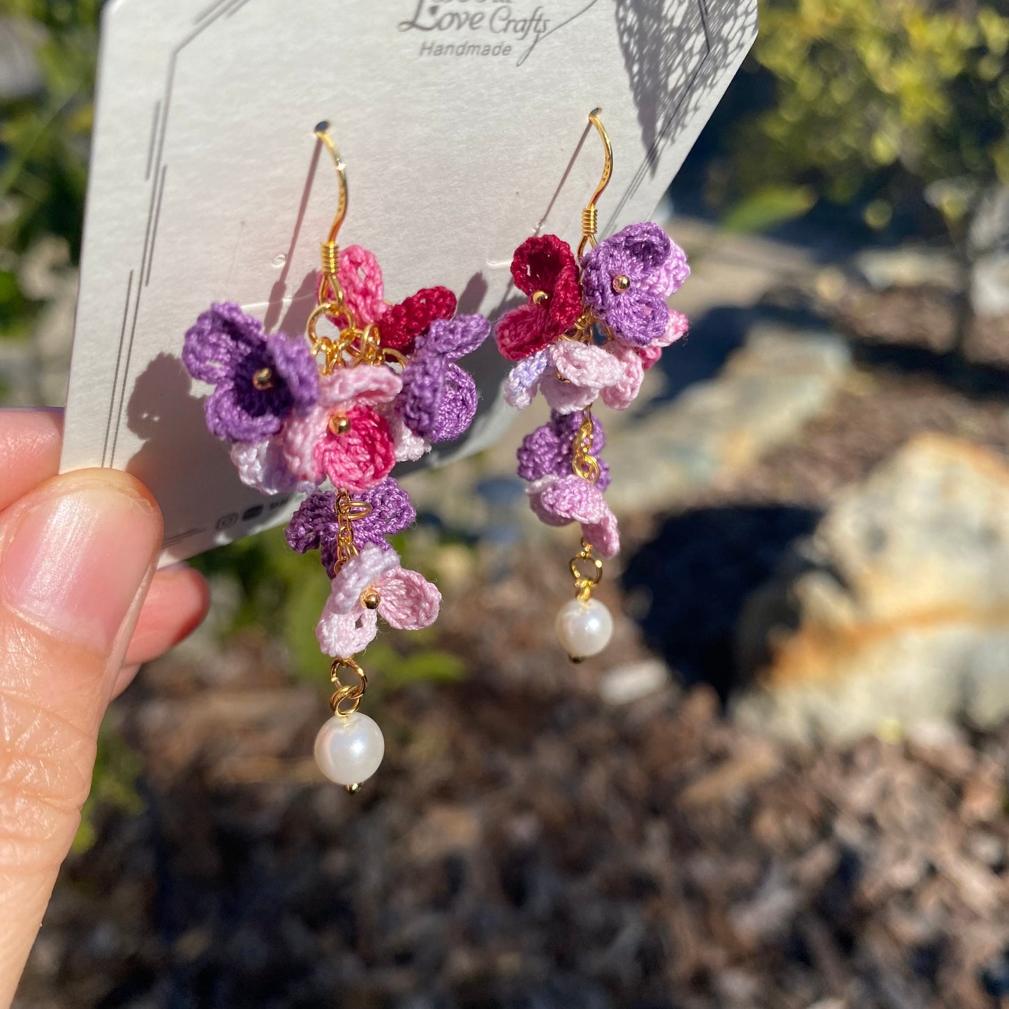 Load image into Gallery viewer, Maroon red and purple  ombre flower cluster with pearl crochet dangle earrings/Microcrochet/14k gold plated/gift for her/Knitting jewelry
