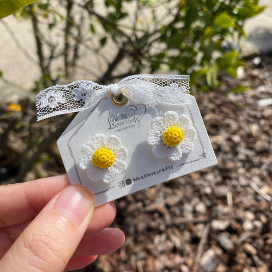 White Daisy flower crochet stud earrings/Microcrochet/Eco friendly Jewelry/Knitted/Spring floral outfit/Easter gift for her/Ship from US