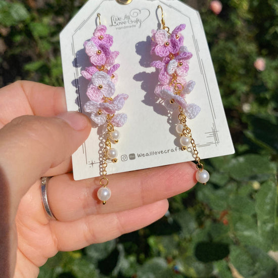 Load image into Gallery viewer, Light purple and pink ombre flower cluster crochet dangle earrings/Microcrochet/14k gold/gift for her/Knitting handmade jewelry/Ship from US

