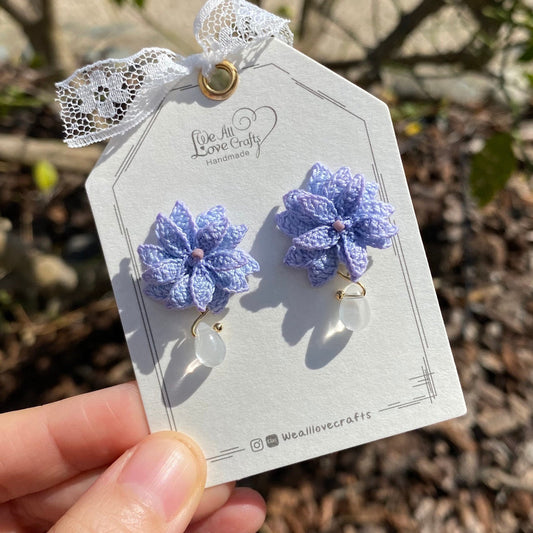 Blue Daisy flower cluster Studs with pearl/Microcrochet/14k gold earrings/Spring gift for her/Knitting handmade jewelry/Ship from US
