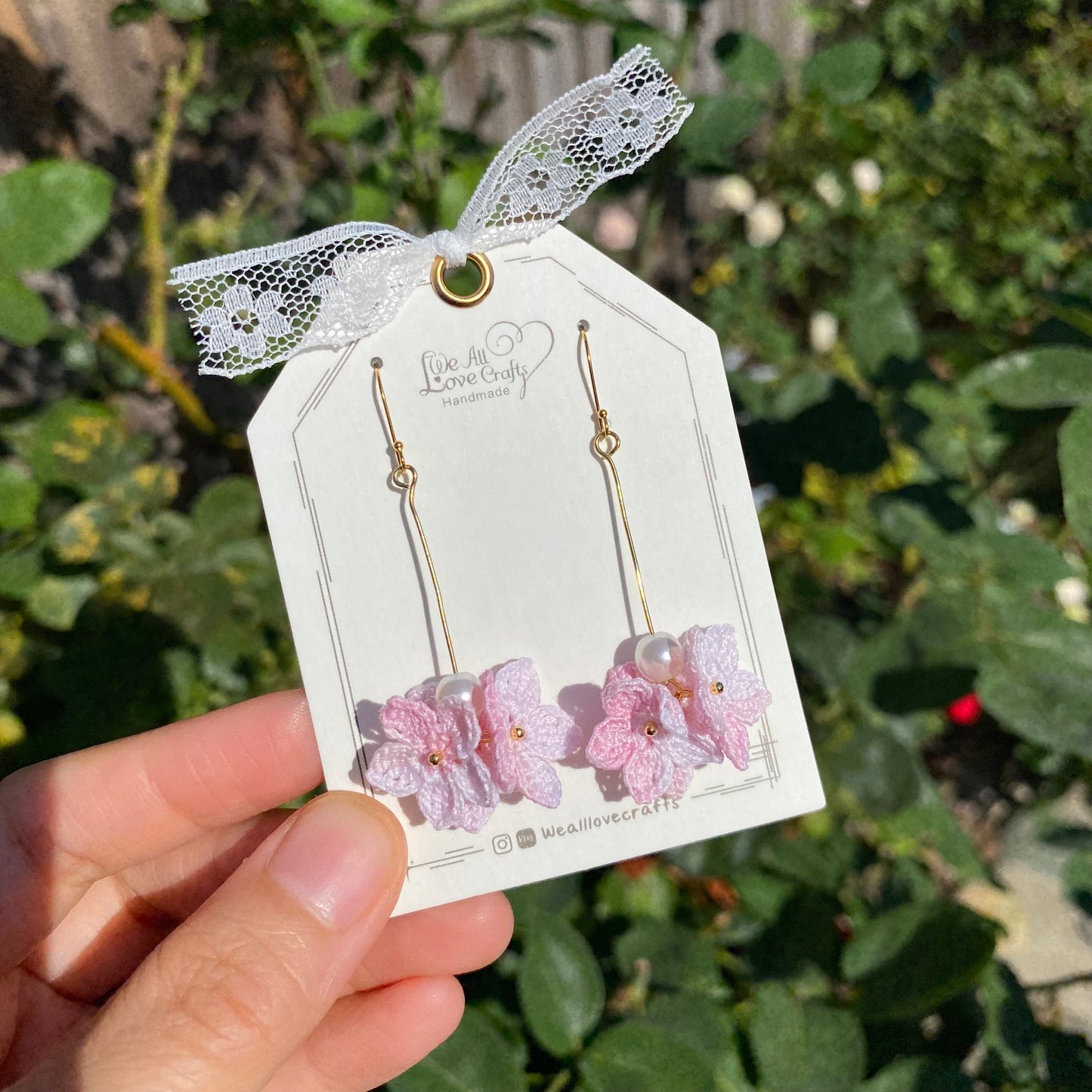 Pink Hydrangea flower cluster with pearls earrings/Microcrochet/Knitted jewelry/Summer earrings for her/Unique 5 petal flowers/Ship from US