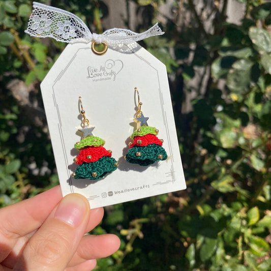 Christmas 3d layered tree crochet dangle earrings with beads/Red and Green/Microcrochet/gift for her/Knitting handmade jewelry/Ship from US